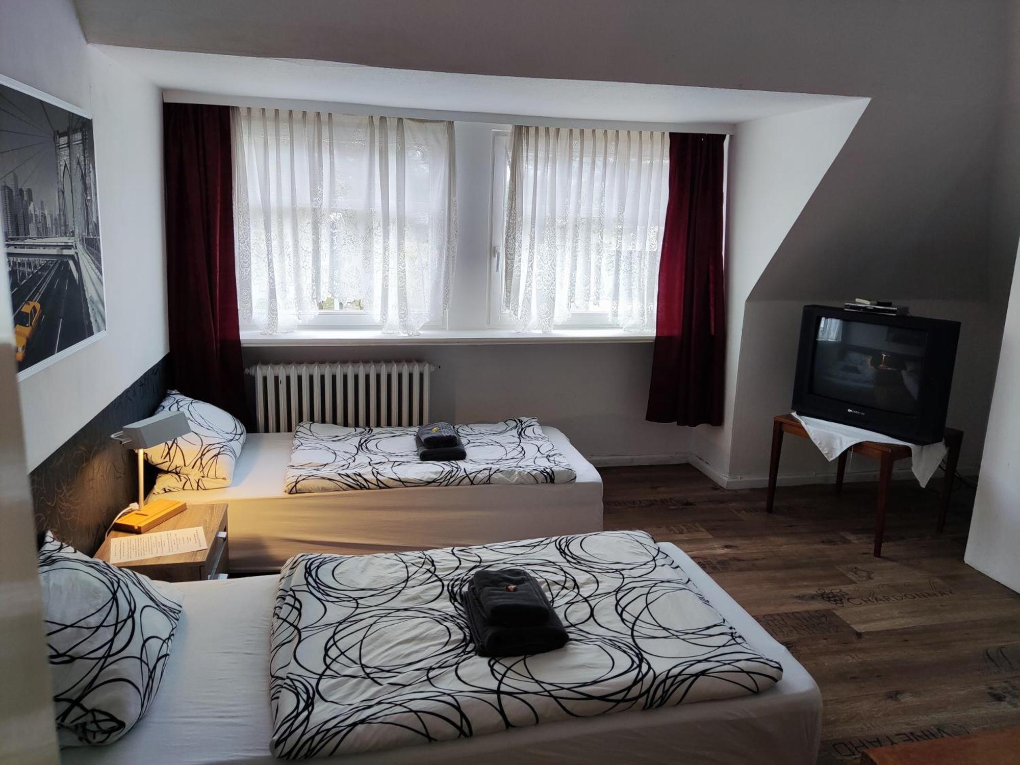 Pension Zum Burggrafen Дельменхорст Экстерьер фото